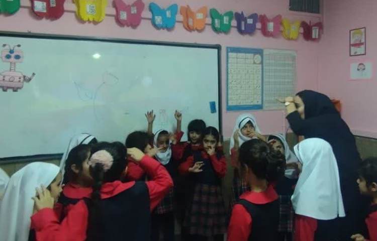 شروع کلاسهای زبان انگلیسی با انجام فعالیتهای بازی محور 7