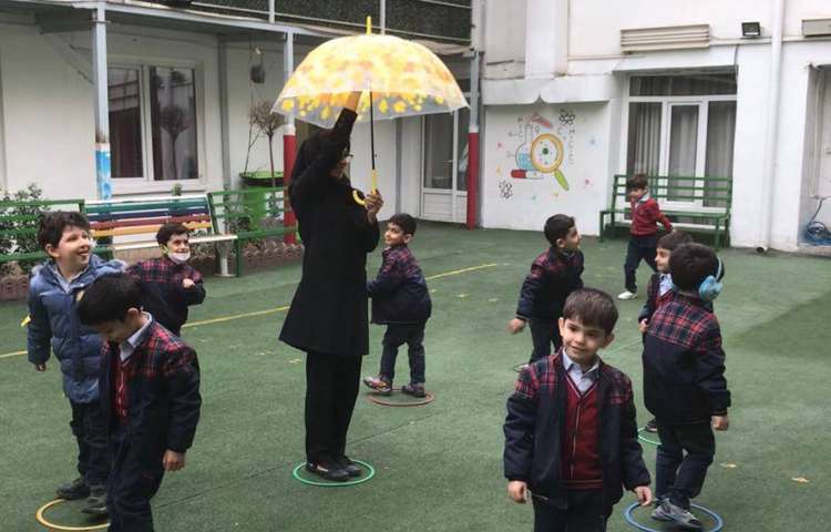 شروع کلاس با بازی حرکتی-زنگ زبان عمومی 1