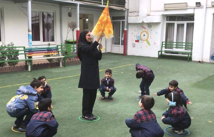 شروع کلاس با بازی حرکتی-زنگ زبان عمومی 4