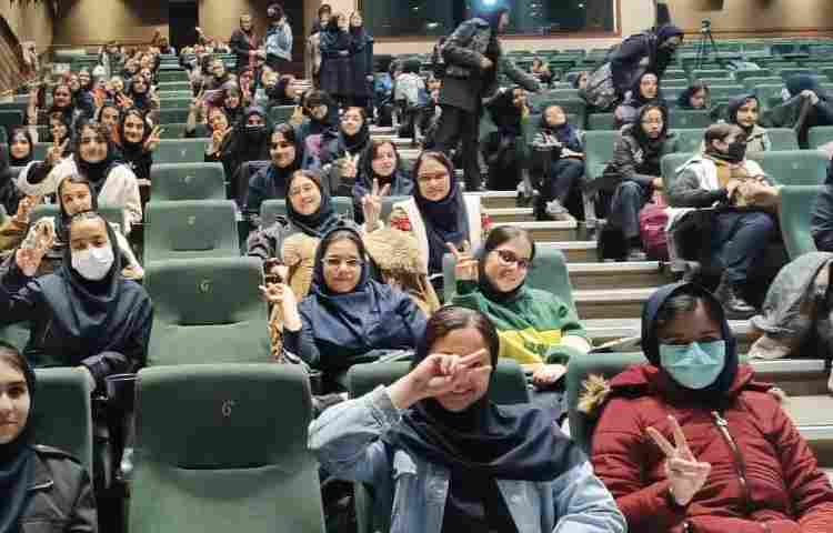 شرکت دانش اموزان شرق2 در تورنمنت علمی علوی 6