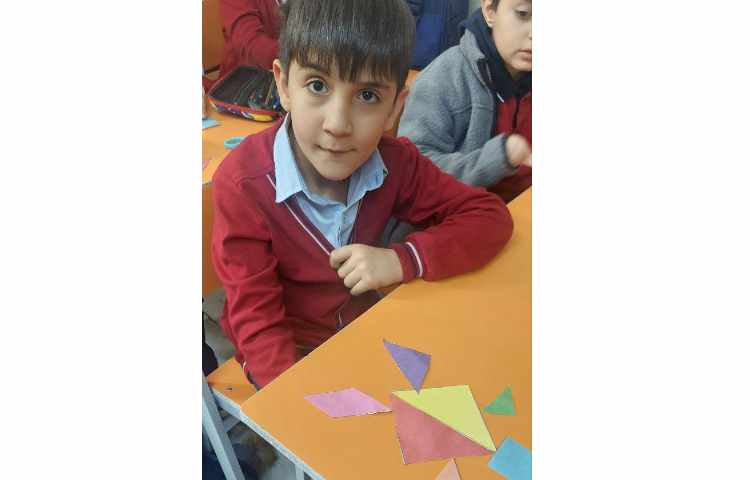 شناخت تانگرام وبازی با اشکال هندسی 2