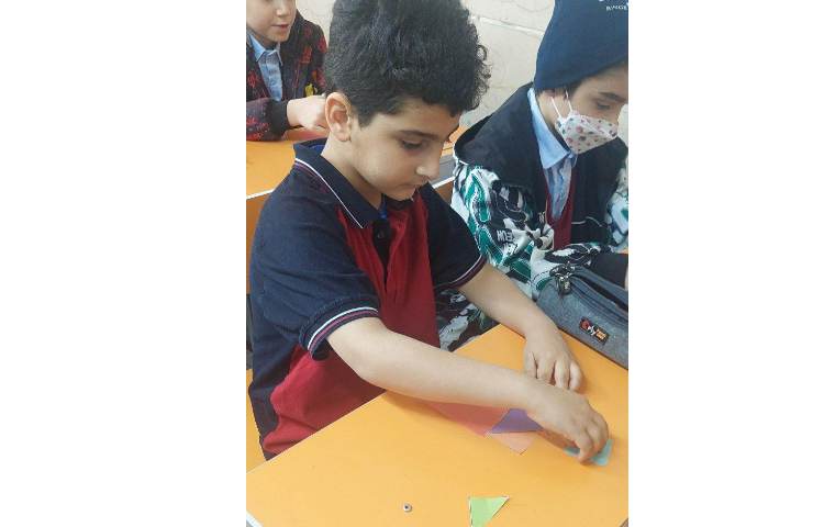 شناخت تانگرام وبازی با اشکال هندسی 6