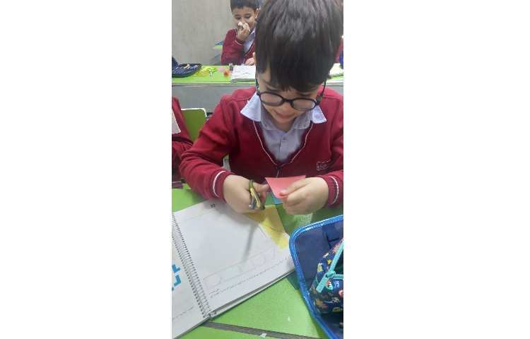 شناخت تانگرام وبازی با اشکال هندسی 8