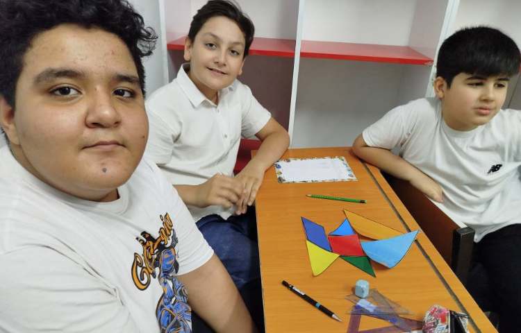 شناخت مفهوم مساحت با استفاده از قطعات تانگرام 1