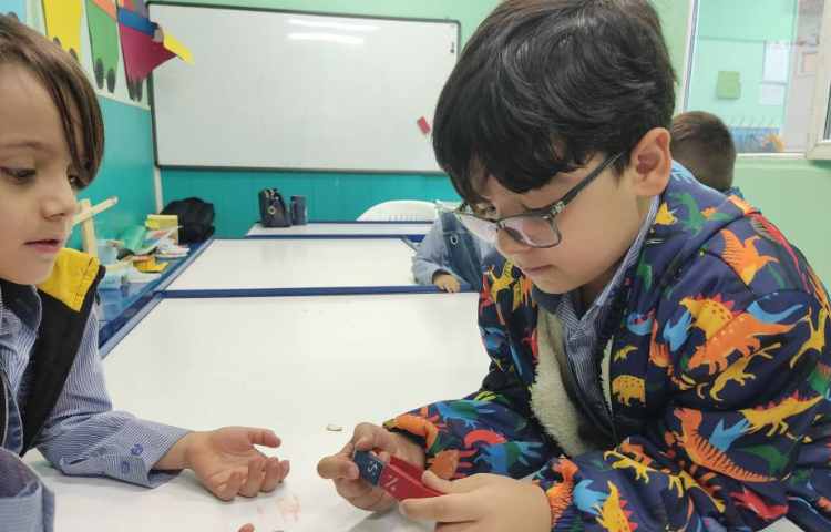 شناخت و کارکردن با آهنربا در محیط آزمایشگاه 1