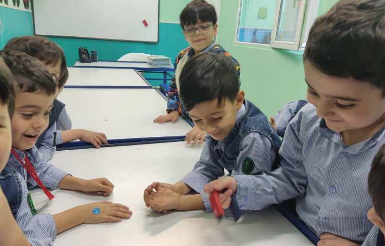 شناخت و کارکردن با آهنربا در محیط آزمایشگاه 5