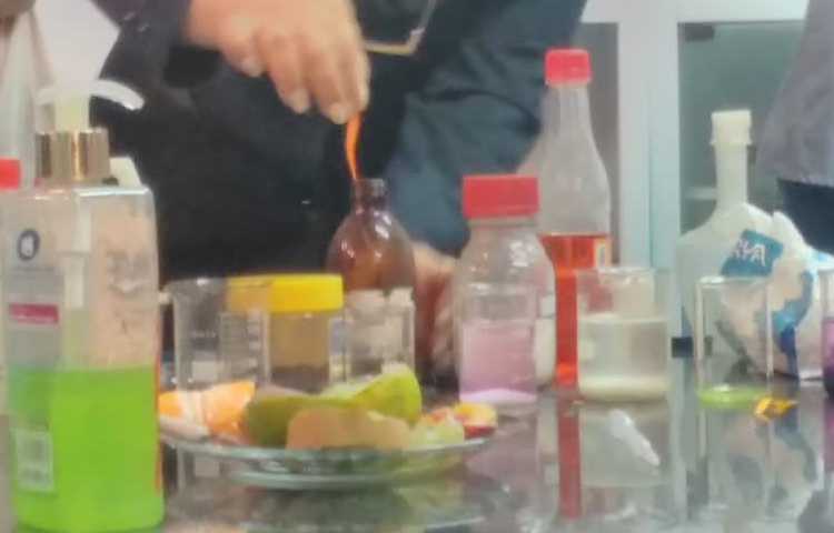 شناسایی اسید و بارها با کاغذ پی اچ در آ زمایشگاه 2