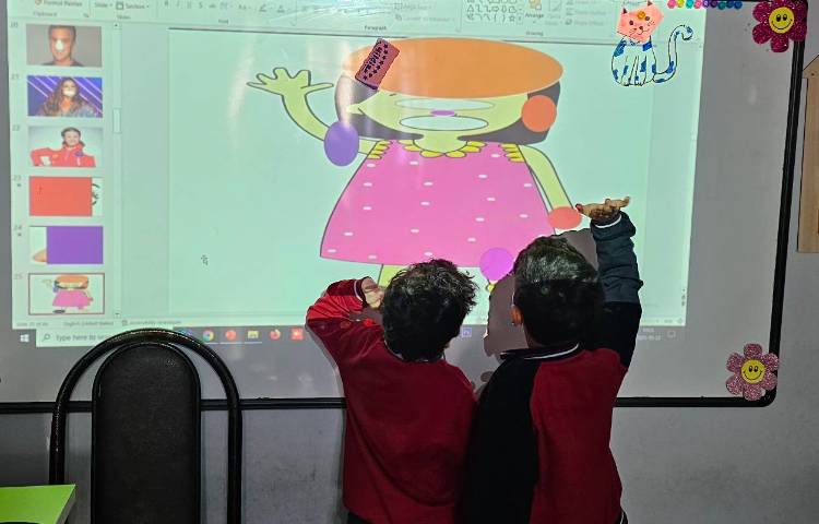 شناسایی اعضای بدن و تمرین و تکرار عبارت touch your ..... 4