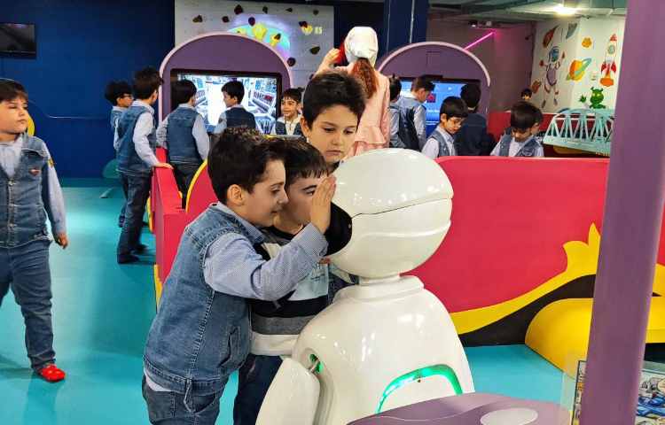 شهربازی رباتیک ویژه پایه اول 7