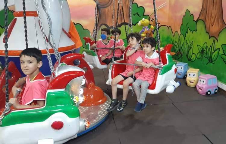 :شهربازی سرزمین شادی الماس هروی، کلاس توت فرنگی 7