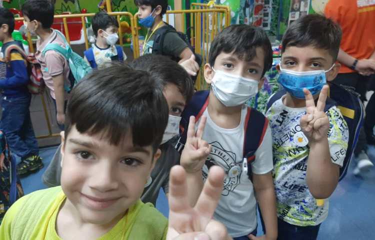 :شهربازی سرزمین شادی الماس هروی، کلاس سیب 8