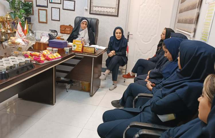 شورای آموزگاران مدرسه 2