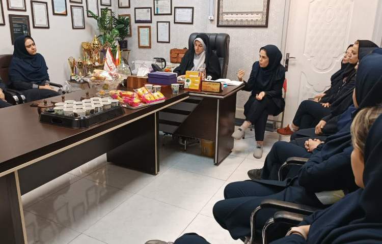 شورای آموزگاران مدرسه 3