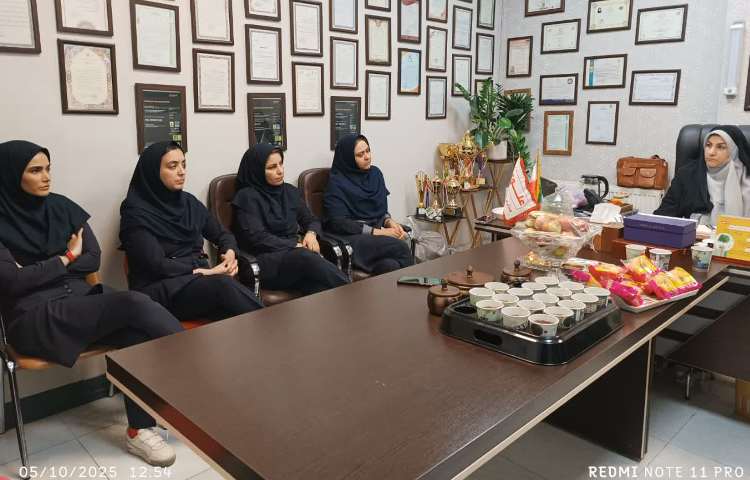 شورای آموزگاران مدرسه 4