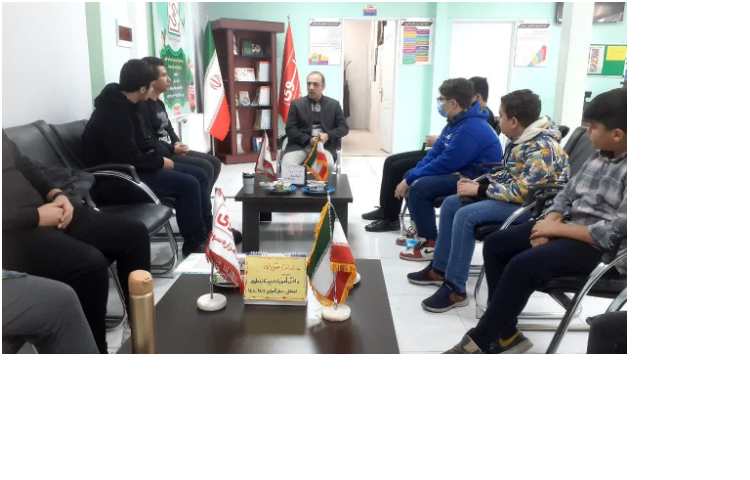 (شورای دانش آموزی)