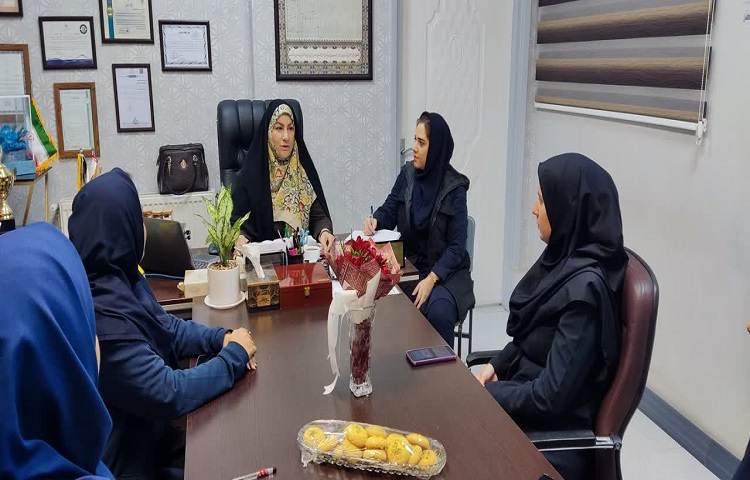 شورای مدیریت با دپارتمان زبان 3