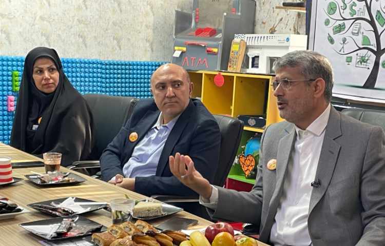 شورای هم اندیشی مدرسان سواد مالی و هوش تجاری باحضور مشاور وزیرآموزش و پرورش و هیات مدیره موسسه علوی 10