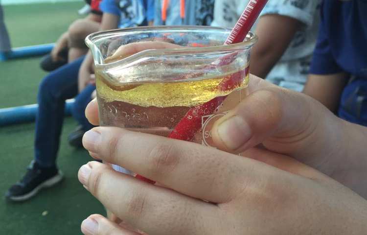 شکست نور و تجزیه نور به کمک منشور 1