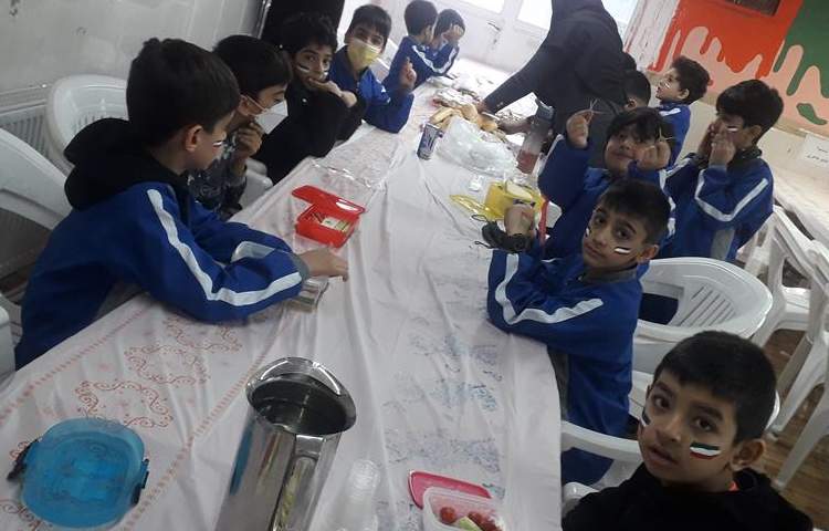 صبحانه سالم با تم پرچم ایران پایه دوم 2