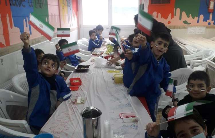 صبحانه سالم با تم پرچم ایران پایه دوم 9