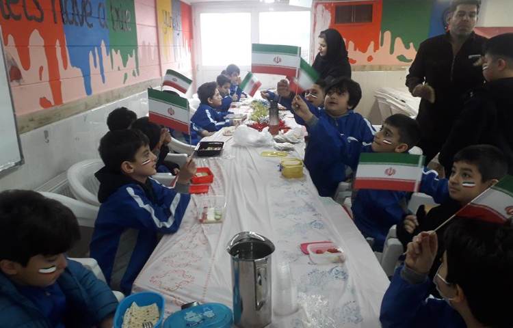 صبحانه سالم با تم پرچم ایران پایه دوم