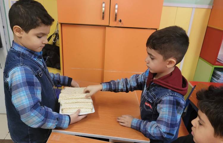 :صبحانه ی سالم نذری شهادت حضرت زهرا "س" آقای ماهان شاه بیدکی 2