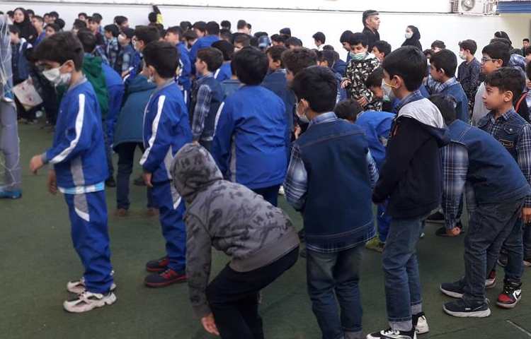 صبحگاه زبانی دانش آموزان دبستان علوی 5