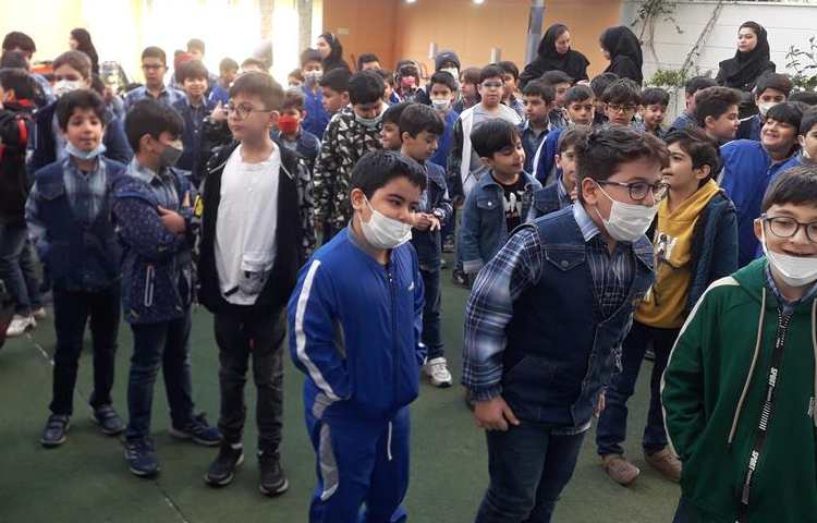 صبحگاه زبانی دانش آموزان دبستان علوی 6