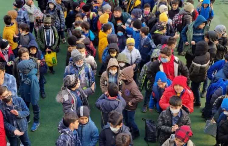 صبحگاه زبانی هفته ملی علوم دانش آموزان دبستان علوی