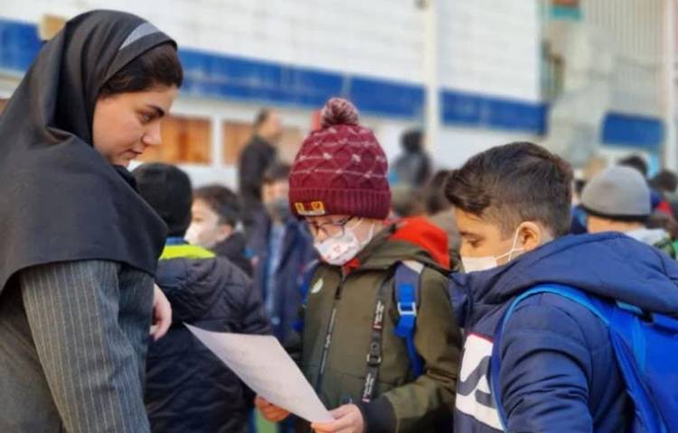 صبحگاه زبانی هفته ملی علوم دبستان علوی 1