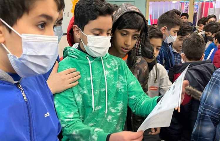 صبحگاه زبانی هفته ملی علوم دبستان علوی 11