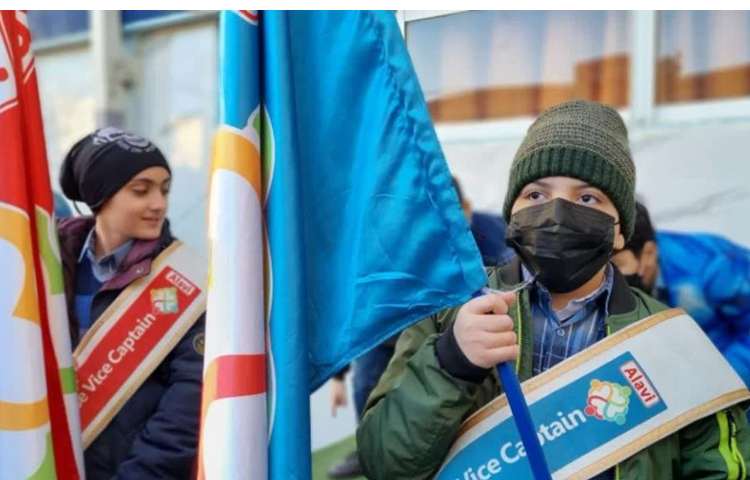 صبحگاه زبانی هفته ملی علوم دبستان علوی 12