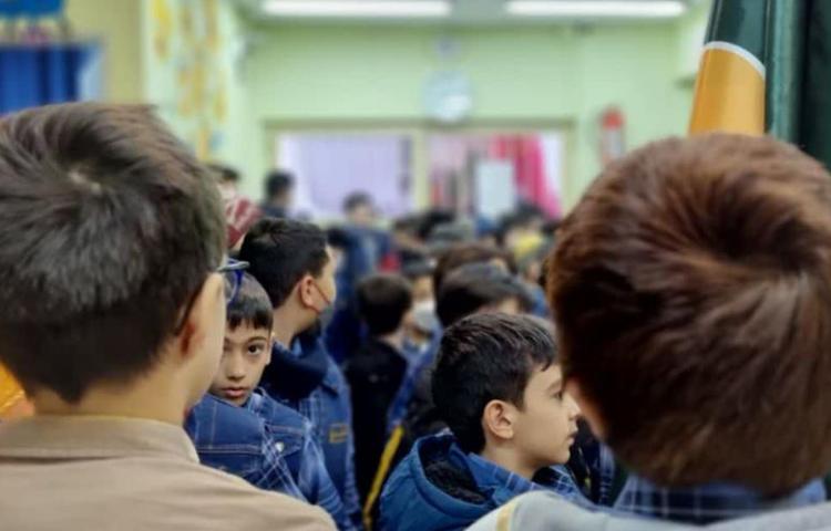 صبحگاه زبانی هفته ملی علوم دبستان علوی 13