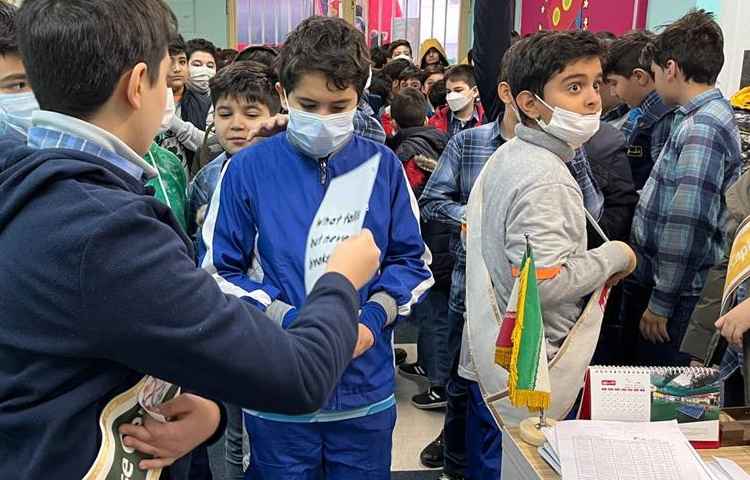 صبحگاه زبانی هفته ملی علوم دبستان علوی 3