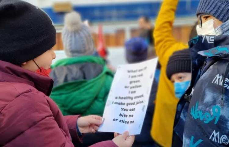 صبحگاه زبانی هفته ملی علوم دبستان علوی 3