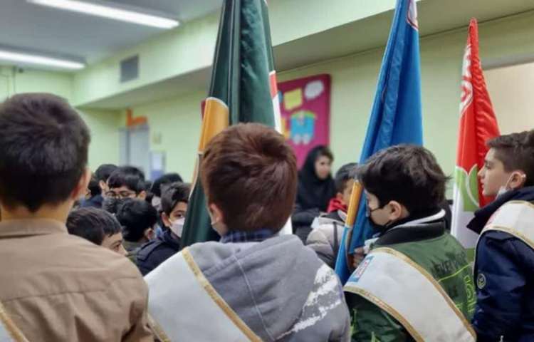 صبحگاه زبانی هفته ملی علوم دبستان علوی 6