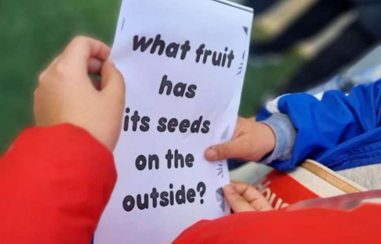 صبحگاه زبانی هفته ملی علوم دبستان علوی 6