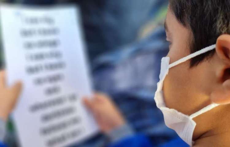 صبحگاه زبانی هفته ملی علوم دبستان علوی 9