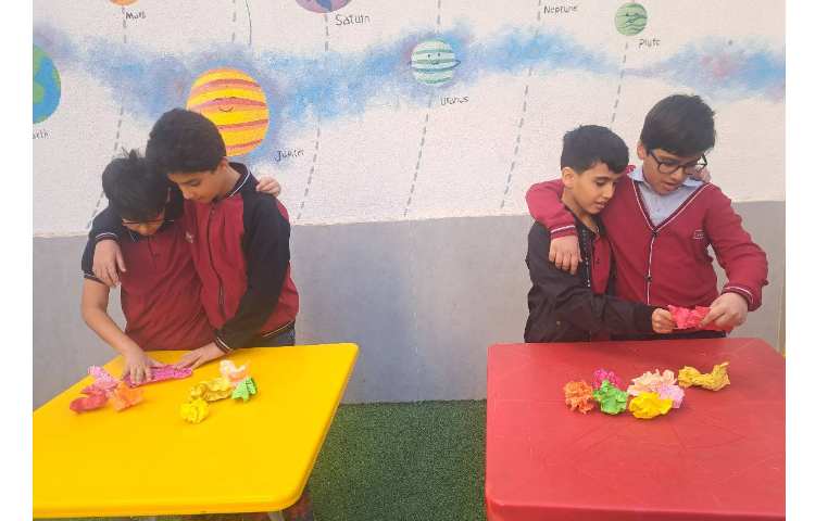 صبحگاه زبانی هفته ملی علوم 8