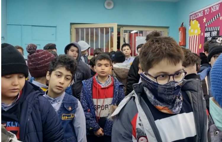 صبحگاه شاد زبانی در هفته ملی علوم مسابقه شعر یادت نره 2