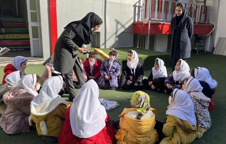 صبحگاه هفته ملی علوم دپارتمان زبان 1