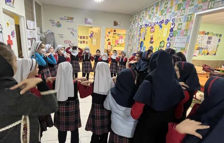 صبحگاه هفته ملی علوم دپارتمان زبان 15