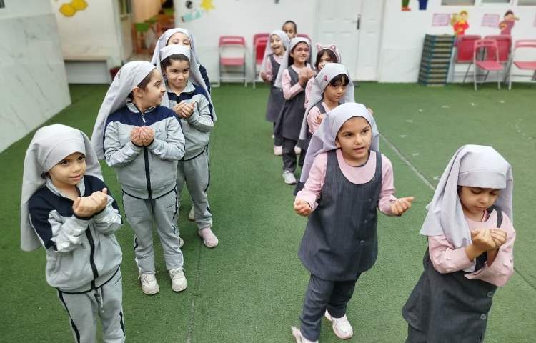 صبحگاه و زنگ تفریح پیش دبستان 1