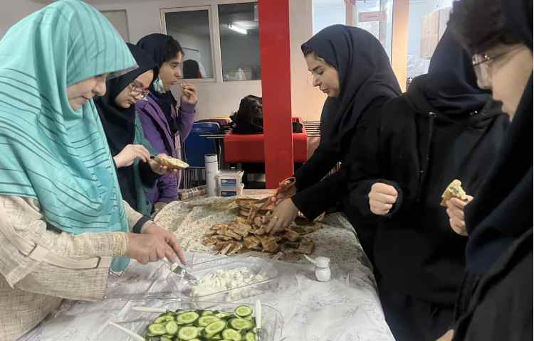 صبح های خوشمزه امتحانی 1