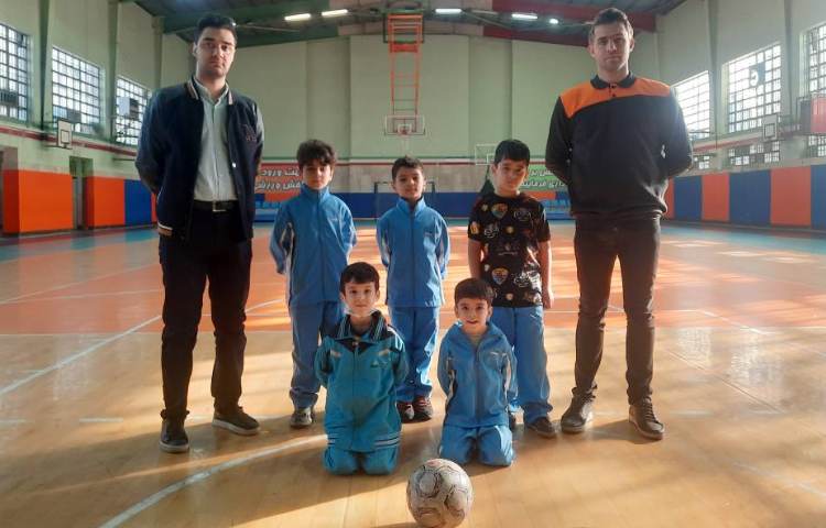 :صعود تیم قهرمانان به مرحله نهایی مسابقات فوتبال 1