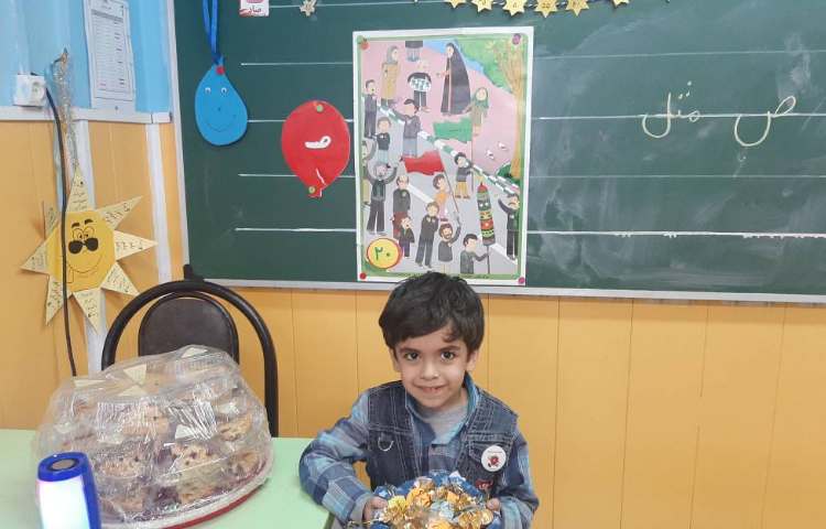 :(ص) مثل صابون و صدف، جشن اسم آقای صدرا دلپسند 4