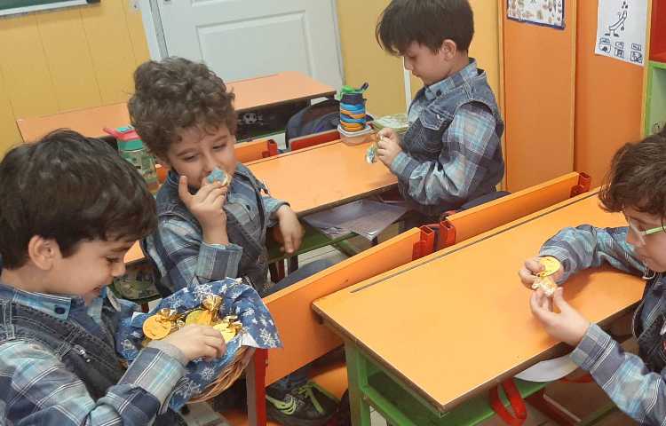 :(ص) مثل صابون و صدف، جشن اسم آقای صدرا دلپسند 5