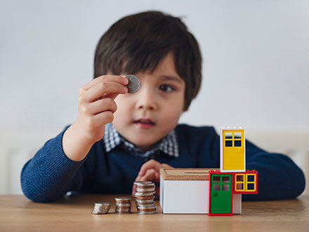 ضرورت آموزش سواد مالی به دانش‌آموزان