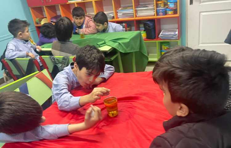 طبقه های رنگی رنگی هفته ملی علوم 2