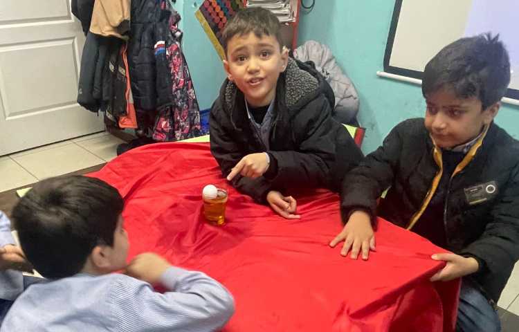 طبقه های رنگی رنگی هفته ملی علوم